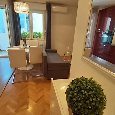 Ivan Apartman