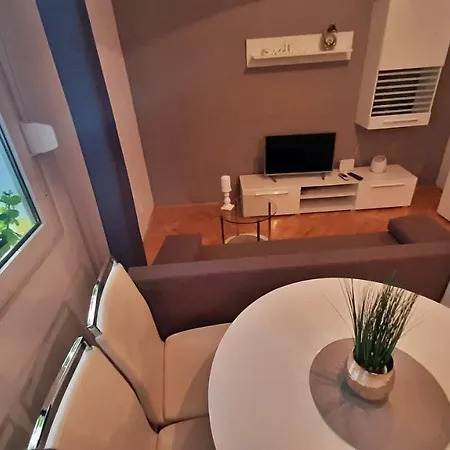 Ivan Apartman